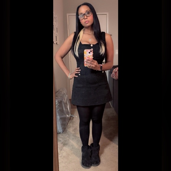 Blissfully Beautiful Boutique Other - Like this to be notified of my live share shows 💕